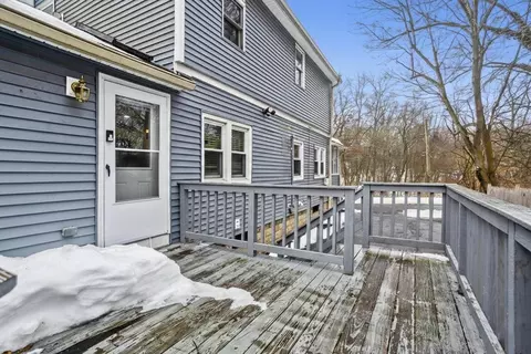 Exterior - 8 Putnam St, Springfield, MA 01109 photo 6 of 8