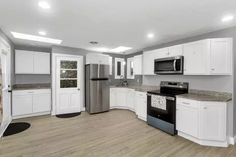 Kitchen - 8 Putnam St, Springfield, MA 01109 photo 1 of 3