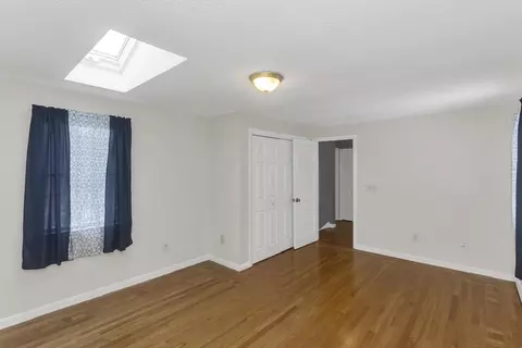 Bedroom - 8 Putnam St, Springfield, MA 01109 photo 2 of 5
