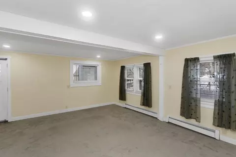 Living - 8 Putnam St, Springfield, MA 01109 photo 4 of 8
