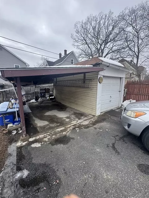 158 Bowles St, Springfield, MA 01109 photo 3