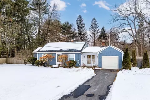 14 Loring Ln, Westfield, MA 01085