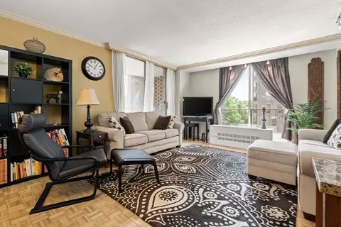 33 Pond Ave #603, Brookline, MA 02445