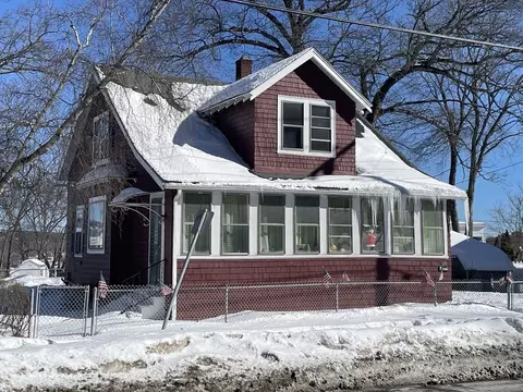 365 Lake Ave, Worcester, MA 01604