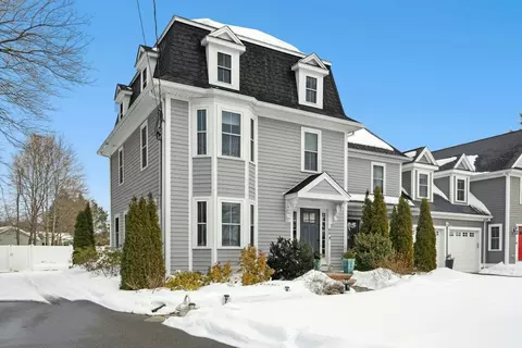 80 Pleasant St #80, Medfield, MA 02052