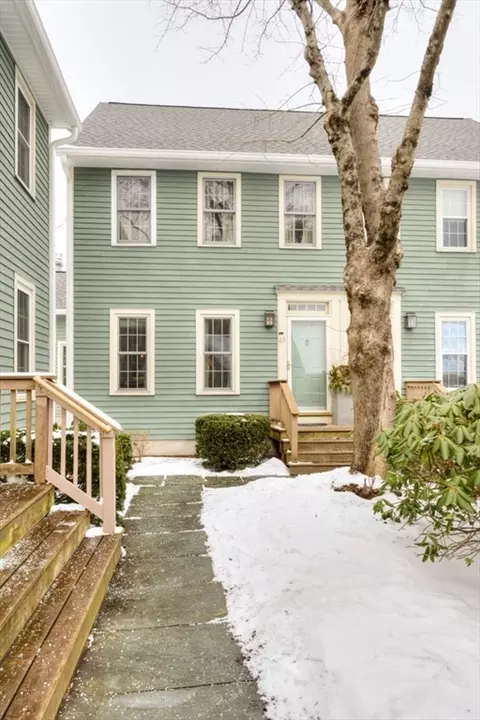 65 Brookdale Cir #65, Shrewsbury, MA 01545