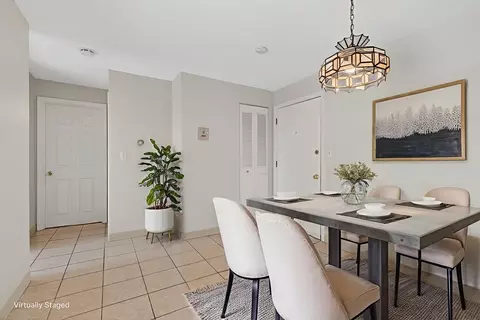 Dining - 5 Washington St #D4, Reading, MA 01867 photo 2 of 2