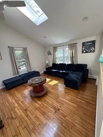 67 Algonquin St, Wareham, MA 02532 photo 3