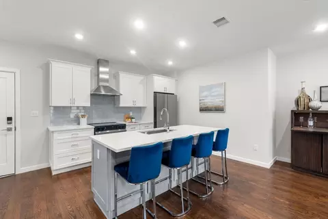 267 Old Colony #313, Boston, MA 02127