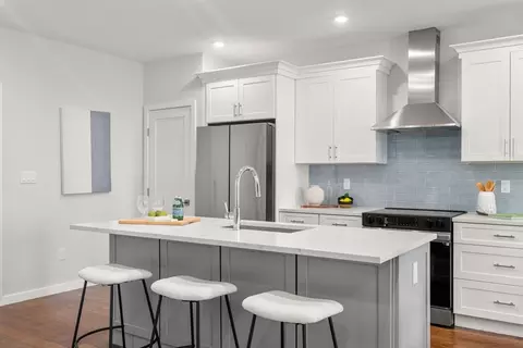 267 Old Colony #509, Boston, MA 02127