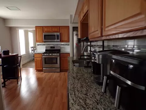 195-197 Orange St, Springfield, MA 01108 photo 3