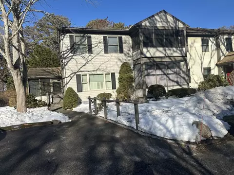 14 Harold St #13A, Harwich, MA 02646