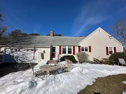 203 Great Western Rd, Yarmouth, MA 02664