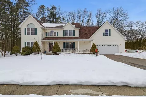 19 Logan Pl, Agawam, MA 01001