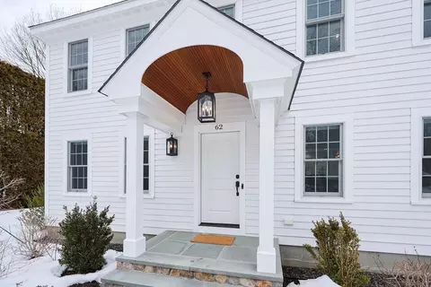 62 Tucker Ln, Dartmouth, MA 02747