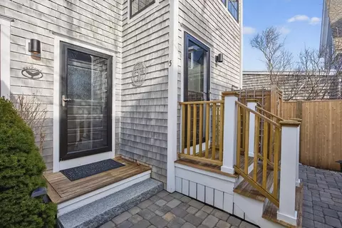 600 Commercial St UNIT 5, Provincetown, MA 02657