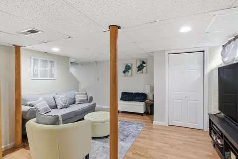 30 W Hill Rd, Springfield, MA 01109 photo 25