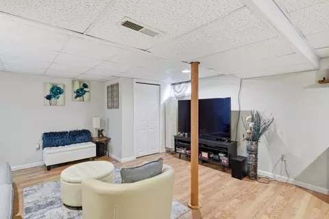 30 W Hill Rd, Springfield, MA 01109 photo 26