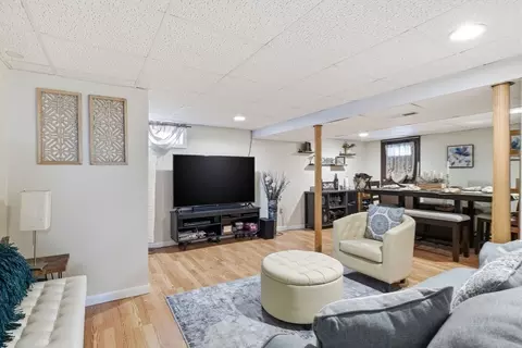30 W Hill Rd, Springfield, MA 01109 photo 23