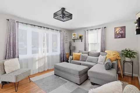 30 W Hill Rd, Springfield, MA 01109 photo 3