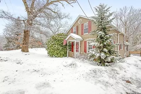 376 Douglas St, Uxbridge, MA 01569