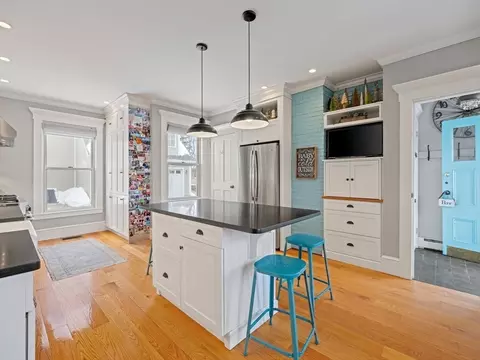5 Holten St, Danvers, MA 01923 photo 5
