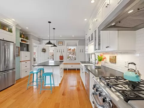 5 Holten St, Danvers, MA 01923 photo 7