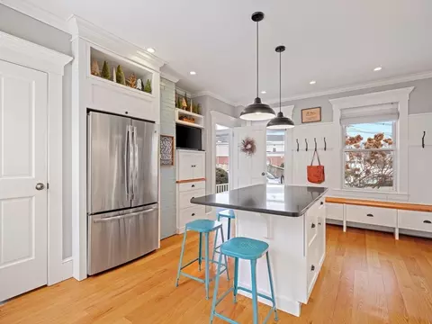 5 Holten St, Danvers, MA 01923 photo 8