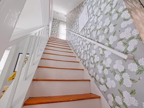 5 Holten St, Danvers, MA 01923 photo 12