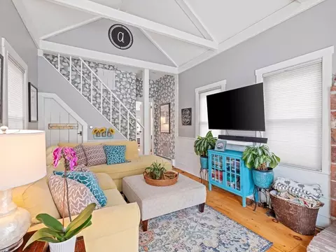 5 Holten St, Danvers, MA 01923 photo 10