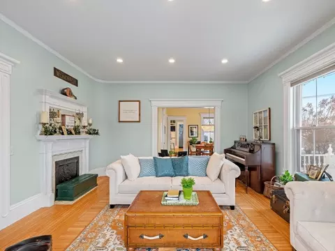 5 Holten St, Danvers, MA 01923 photo 16