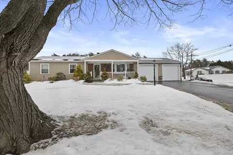 765 Pine Hill Dr, New Bedford, MA 02745