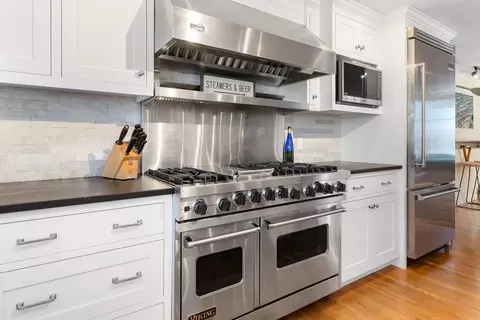 2 Breezy Point Rd, Gloucester, MA 01930 photo 9