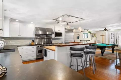 2 Breezy Point Rd, Gloucester, MA 01930 photo 6