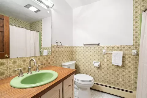 Bath - 26 Nottingham Dr, Raynham, MA 02767 photo 2 of 3