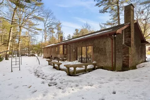 Exterior - 26 Nottingham Dr, Raynham, MA 02767 photo 4 of 7