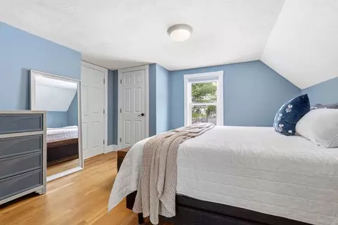 Bedroom - 32 Summer St, Georgetown, MA 01833 photo 1 of 3