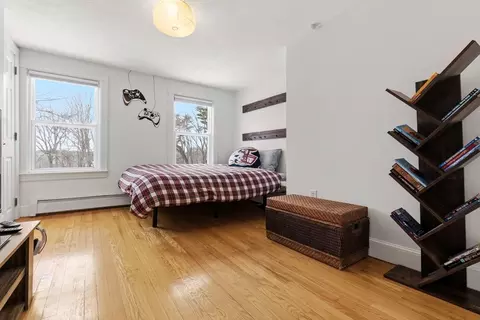 Bedroom - 32 Summer St, Georgetown, MA 01833 photo 3 of 3
