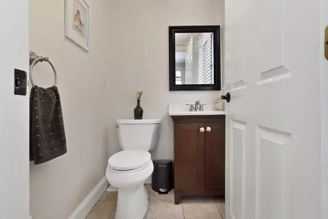 Bath - 32 Summer St, Georgetown, MA 01833 photo 1 of 4