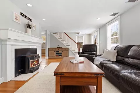 Living - 32 Summer St, Georgetown, MA 01833 photo 2 of 2