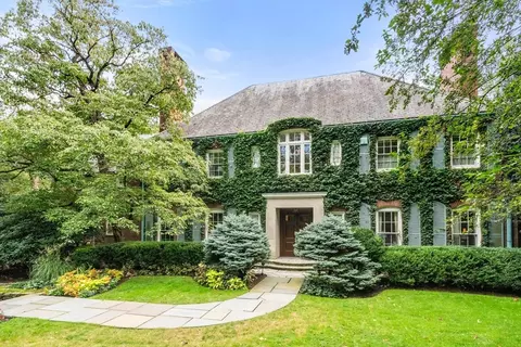 188 Heath St, Chestnut Hill, MA 02467