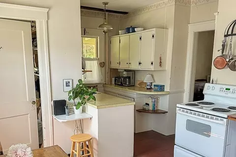 Kitchen - 169 Whitmarsh Ave, Worcester, MA 01606 photo 2 of 6