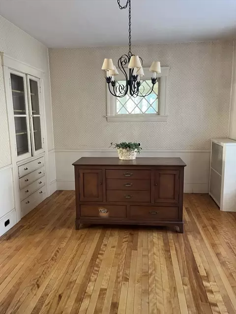 Dining - 169 Whitmarsh Ave, Worcester, MA 01606 photo 5 of 6