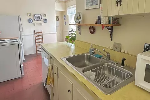 Kitchen - 169 Whitmarsh Ave, Worcester, MA 01606 photo 4 of 6