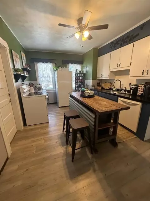 Kitchen - 31-33 Suffolk St, Springfield, MA 01109 photo 1 of 6