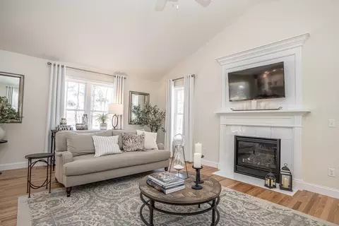Living - 678 Pine St, Raynham, MA 02767 photo 1 of 4
