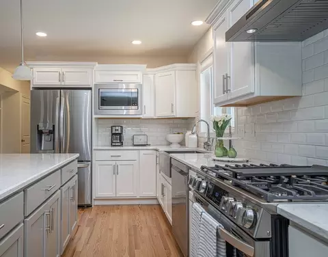 Kitchen - 678 Pine St, Raynham, MA 02767 photo 1 of 3