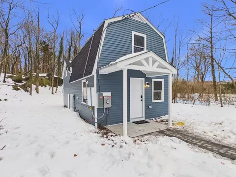 122 Truro St, New Bedford, MA 02745
