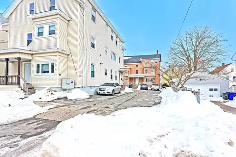 94 Snell St, Fall River, MA 02721 photo 3