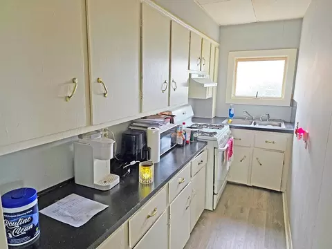 94 Snell St, Fall River, MA 02721 photo 12
